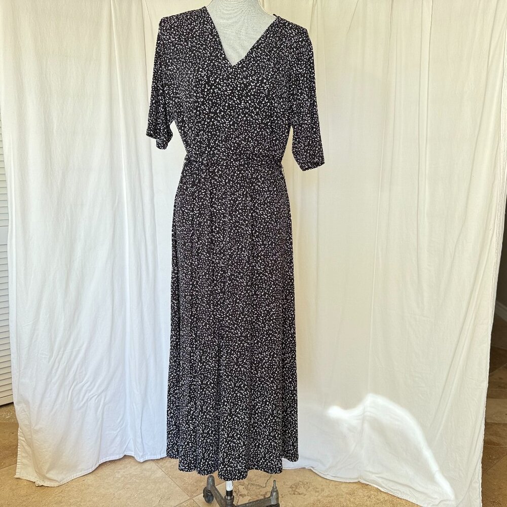 MSK Womens Black White delicate petal Floral Print  Maxi w Matching Belt, S: XL